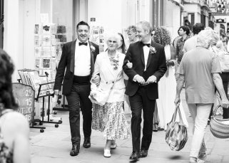 Fredericks Bar Islington Wedding Photography 0106 321X229