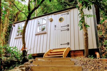 Shepards Hut 1 345X229