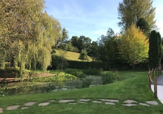 Valleyside Barn Pond 327X229