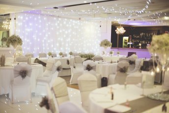 Samsandersphotography Wigan Photographer Hollandhallhotel Upholland Wedding Ceremony Reception Nathan Naomi Blog Jpg 043 344X230