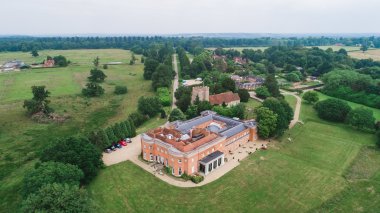 Aerial With Driveway 380X213