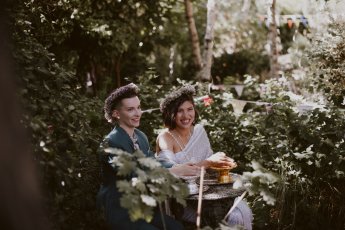 Becca Holly Insta 7 345X230
