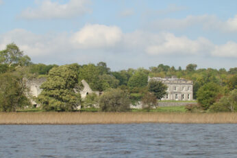 Templehouse From Lake 346X230