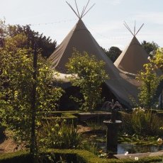 October 2017 Tipis 4 230X230