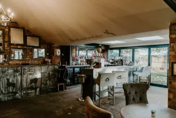 Reception Area Drinks 4 198609 166707473985673 344X230