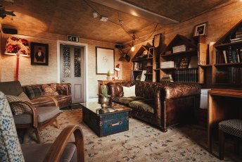 The Snug 344X230