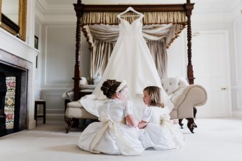 04 The Dewhurst Wedding Suite At Pentillie Castle During A Family Wedding By Liberty Pearl Photo Film Collective 345X230