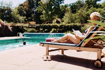 23 Exclusive Use Wedding Venue With Private Swimming Pool In Cornwall By Kite Vision Photography 345X230