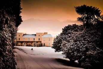 25 Magical Winter Weddings At Pentillie Castle In Cornwall By Jon Armstrong Photography 345X230
