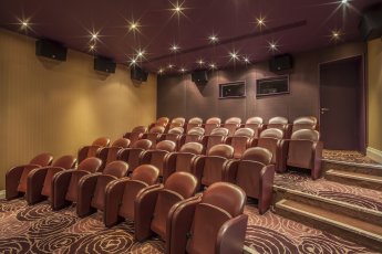 Cinema2 345X230