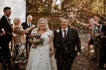 Kent Wedding At The Glasshouse And Buttery Penny Nikki Nicola Dawson Photography 231 1 345X230