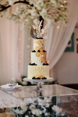 Buttercream Ruffles Wedding Cake 153X229