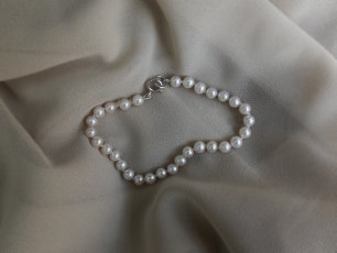 Silver Pearl Bracelet 306X230