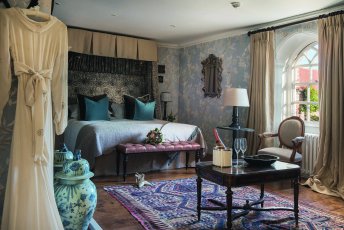 Wisteria Bedroom Bridal Suite 344X230