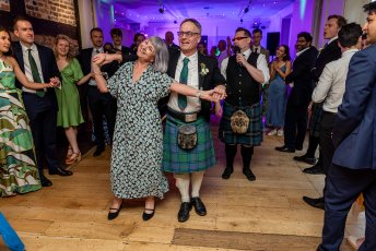 Debbie And Angus Dancing 39 Of 70 Websize 344X230