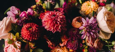My Lady Garden Rich Centrepiece Gay Wedding Guide 6 380X174