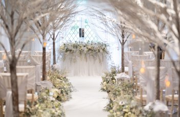 Winter Wedding 4 1 352X230