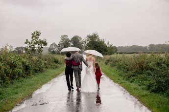 Preston Rainy Wedding 159 345X230