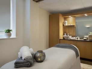 Manwp Spa Treatment Room 306X230