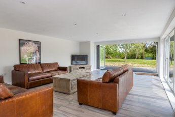 Cider Barn Living Area 345X230