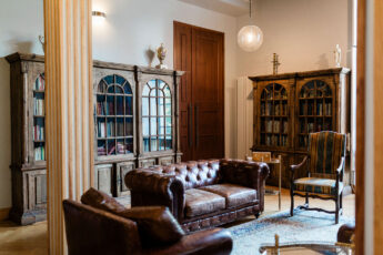 48 - Château De Jalesnes 48 345X230