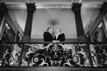 Couple On Landing 061018 - Wallace Collection Couple On Landing 061018 346X230