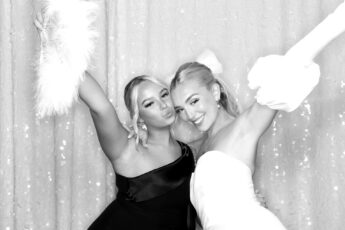 Kardashian Style Booth 10001 - Pineapple Photo Booths Kardashian Style Booth 10001 345X230